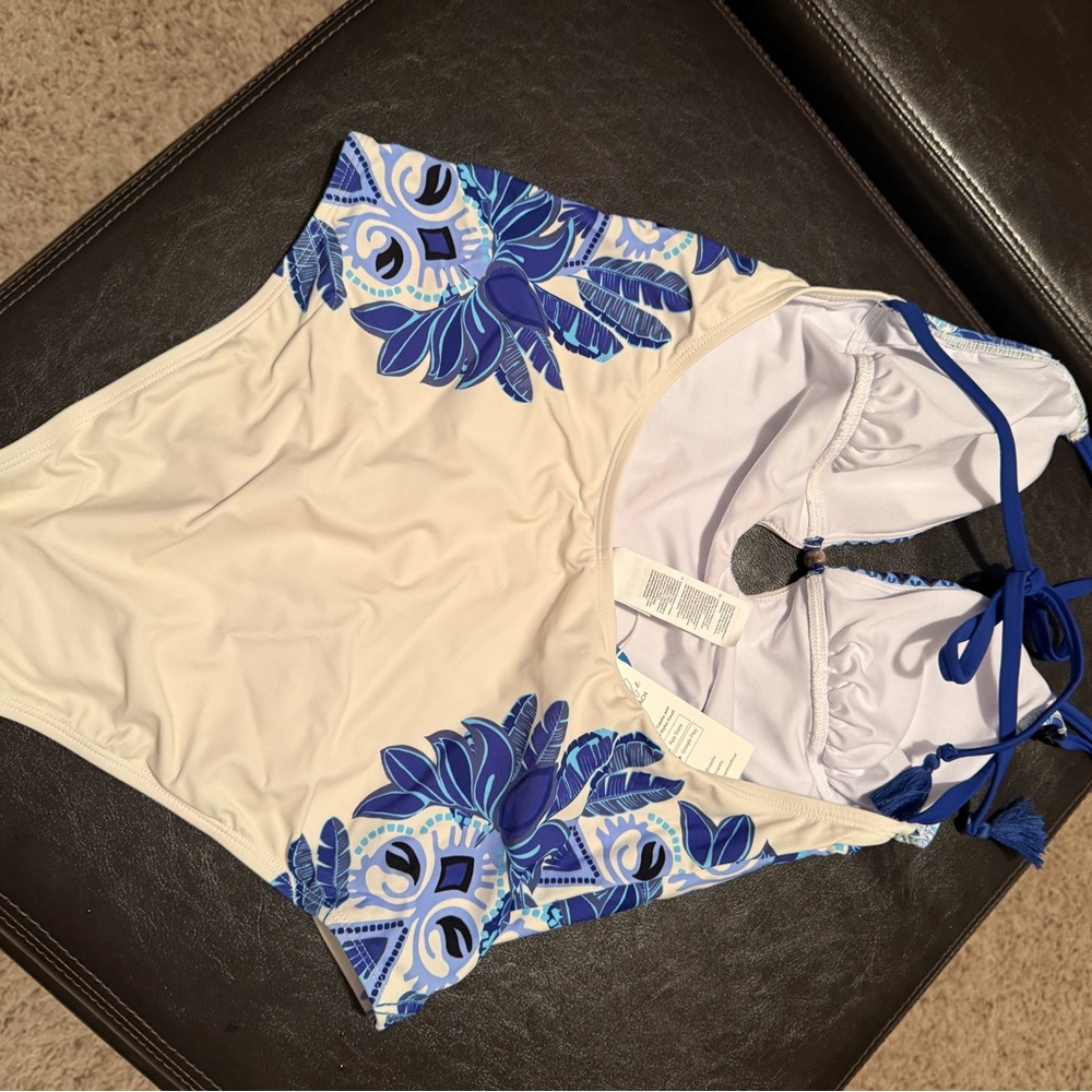 NWT Cupshe Blue and White Floral One Piece Swimsuit - Picture 3 of 7